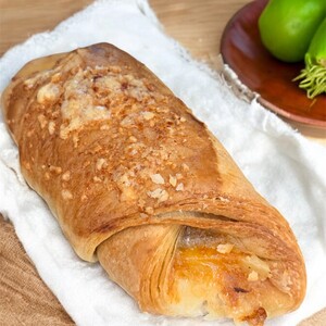 Croissant de presunto e queijo