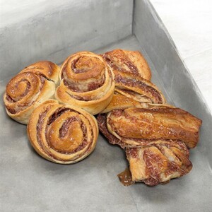 Rosca com creme de goiabada