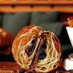 Croissant artesanal de chocolate