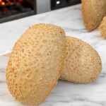 Pão francês mini com gergelim- Pré-assado